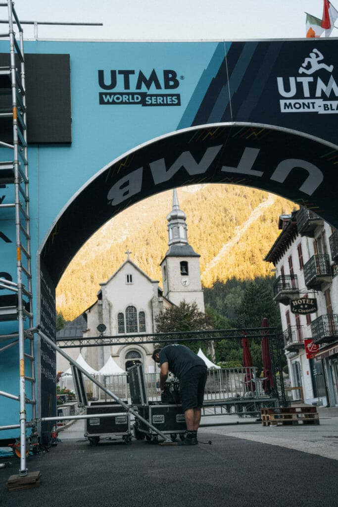 Taking down the finish arch, UTMB 2022