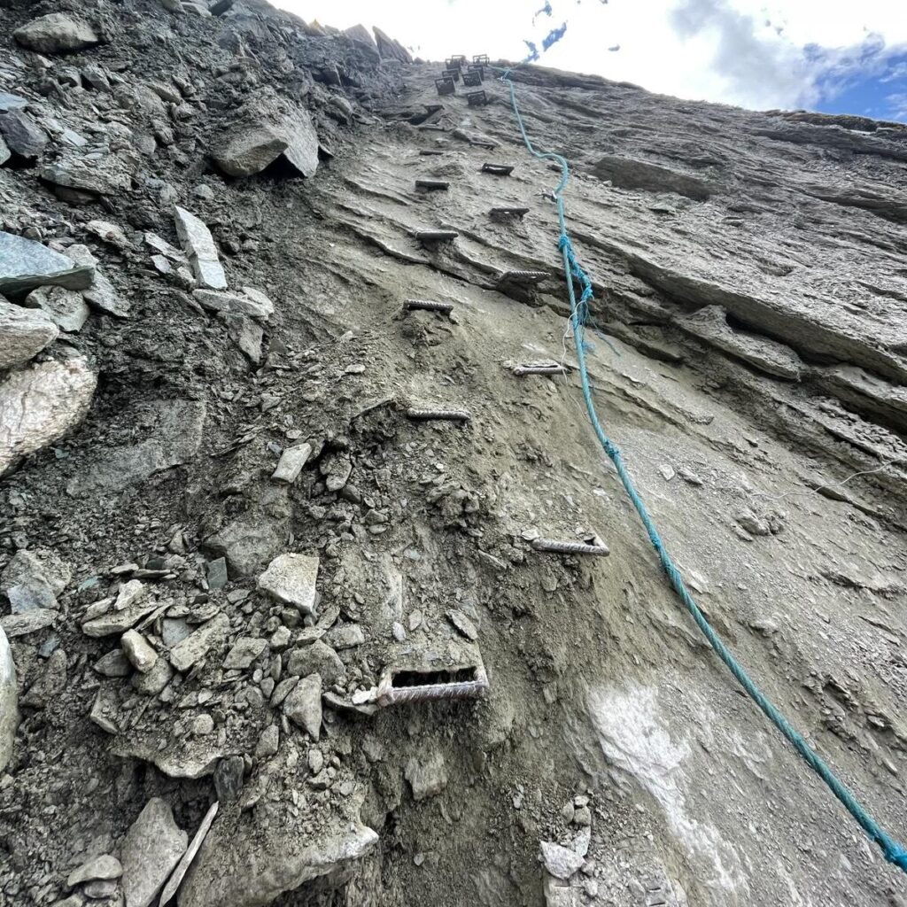 the last climb to Col Entrelor called "stairway to heaven" photo by François D’Haene