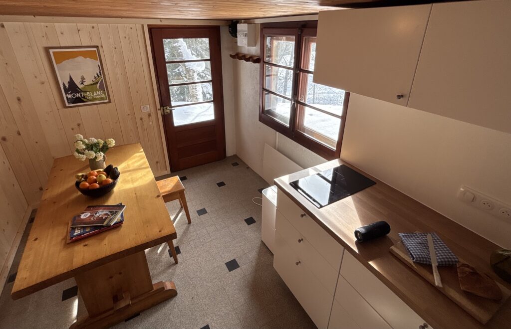kitchen at le petite refuge